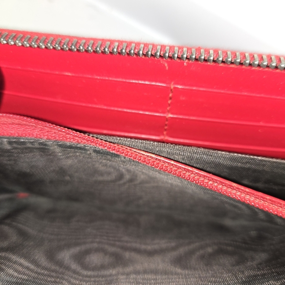 Gucci Guccissima Zip Around Wallet - Picture 5 of 16